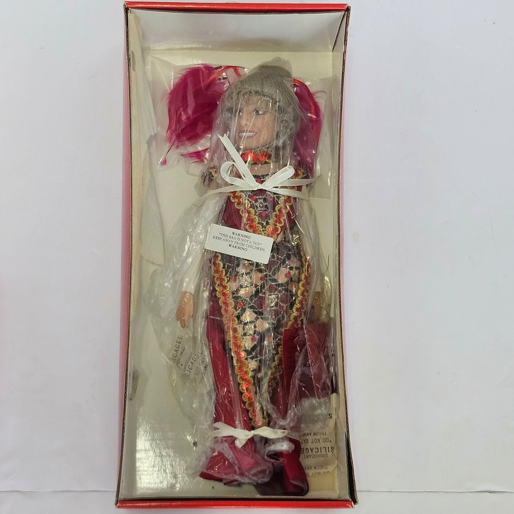 Effanbee Legend Series Carol Channing V610 Collector Doll New in Box